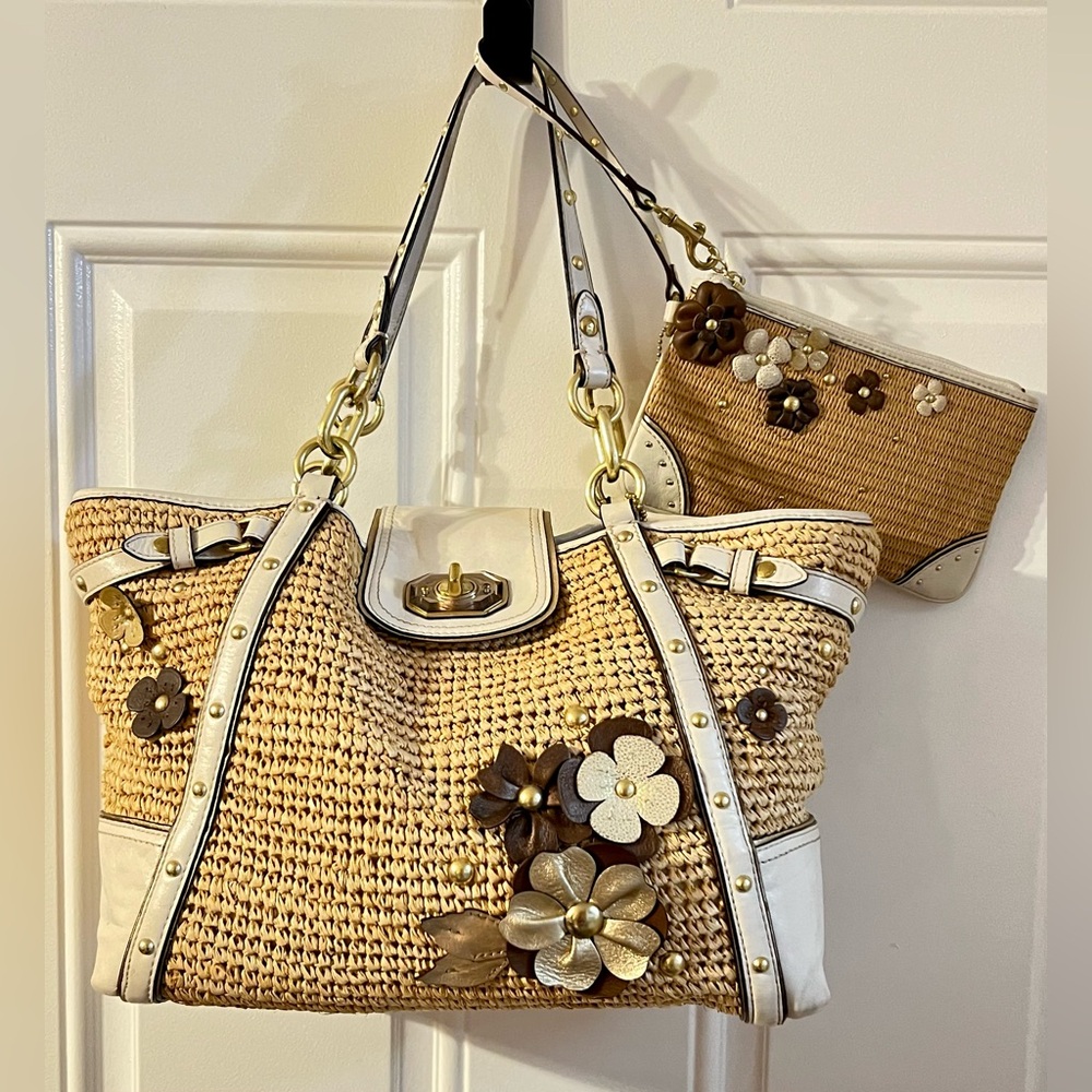 COACH ~ Floral Straw Natalie Hampton Tote & Wristlet - Picture 2 of 16